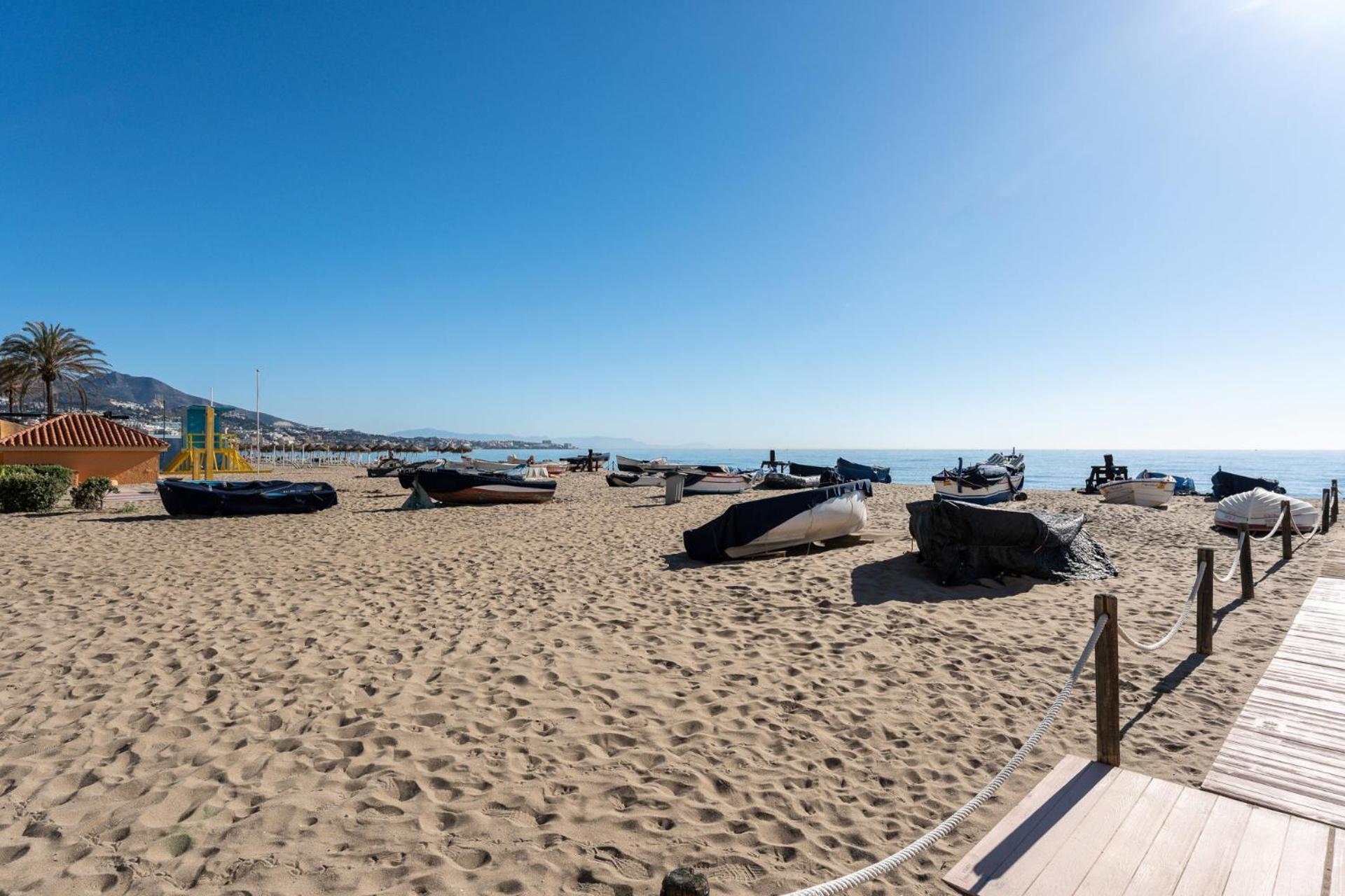 Malagasuite Fuengirola Beach & Sun Extérieur photo