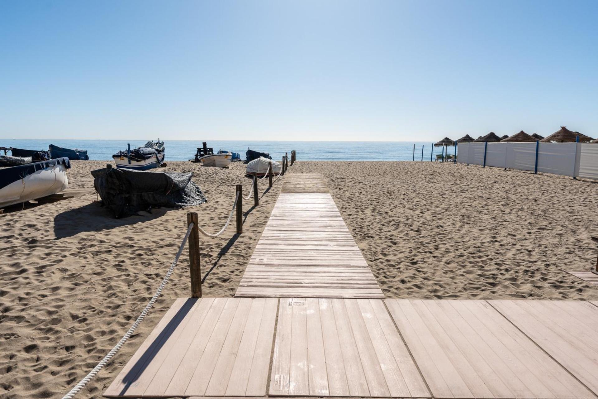 Malagasuite Fuengirola Beach & Sun Extérieur photo